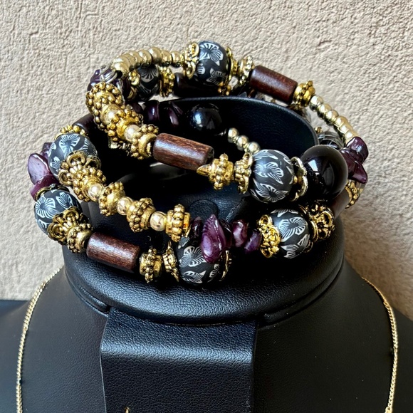 Multi & Gold Tone Jewelry Set: Wrap Bracelet, Matching Earrings & Necklace - Picture 3 of 4